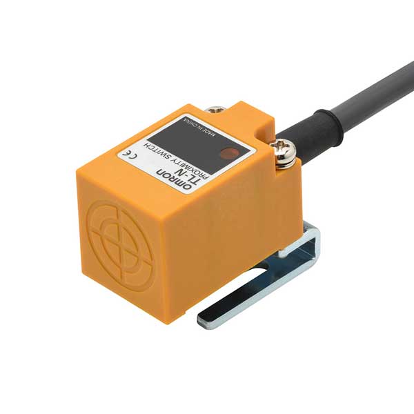 Cảm biến tiệm cận Omron TL-N10ME15 2M