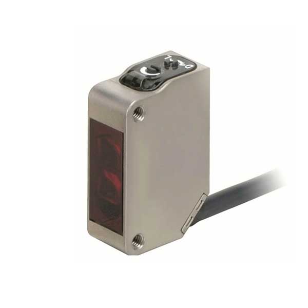 Cảm biến quang Omron E3ZM-D82 2M (thu phát chung)