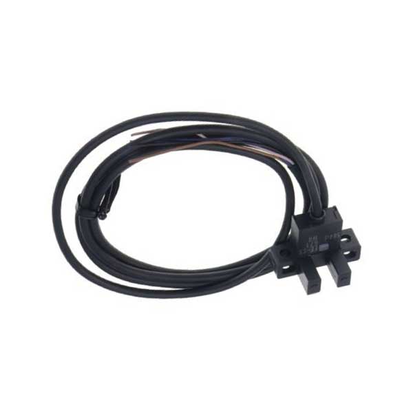 Cảm biến quang Omron EE-SX671P-WR 1M (PNP)